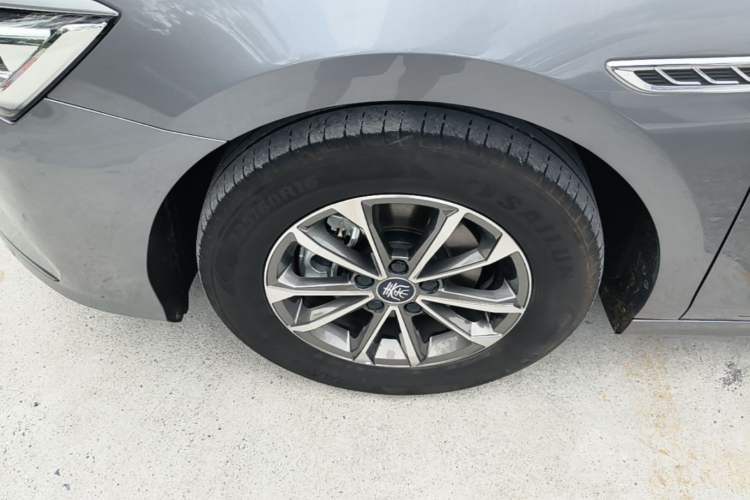 Used BYD Qin PLUS 2024 HONOR Edition DM-i 55KM Leading Model Left Front Wheel Hub