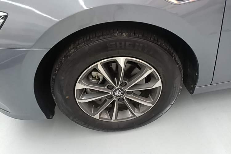 Used BYD Qin PLUS 2024 HONOR Edition DM-i 55KM Leading Model Left Front Wheel Hub