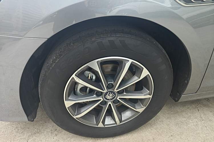 Used BYD Qin PLUS 2024 HONOR Edition DM-i 55KM Leading Model Left Front Wheel Hub