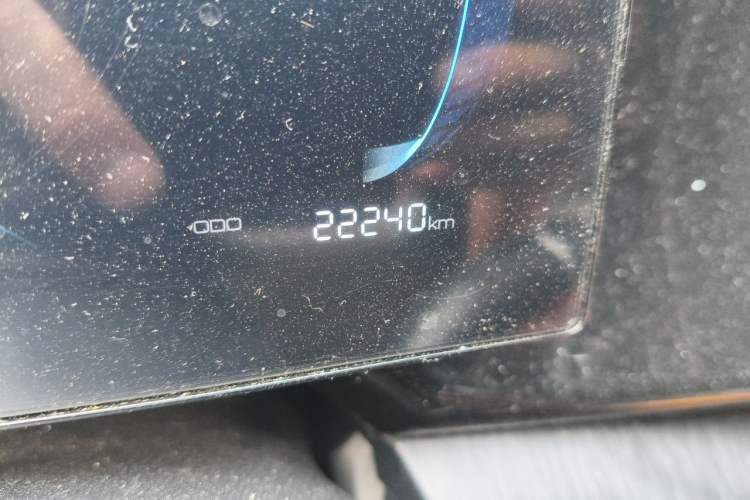 Used BYD Qin PLUS 2024 HONOR Edition DM-i 55KM Leading Model Odometer Close Up