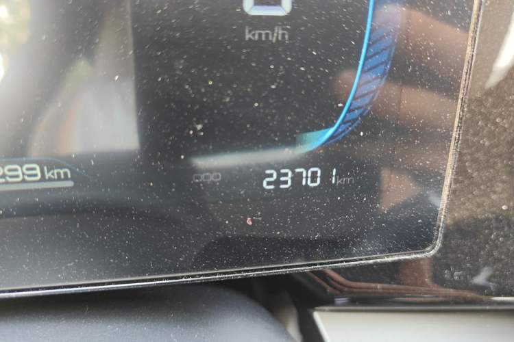 Used BYD Qin PLUS 2024 HONOR Edition DM-i 55KM Beyond Model Odometer Close Up