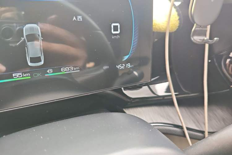 Used BYD Qin PLUS 2024 HONOR Edition DM-i 55KM Leading Model Odometer Close Up