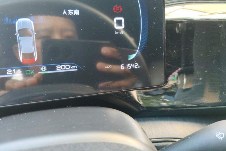 Used BYD Qin PLUS 2024 HONOR Edition DM-i 55KM Leading Model Odometer Close Up