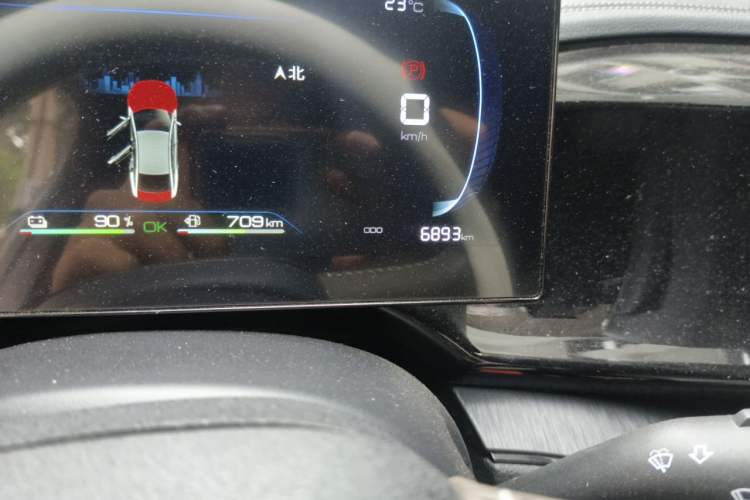 Used BYD Qin PLUS 2024 HONOR Edition DM-i 55KM Leading Model Odometer Close Up
