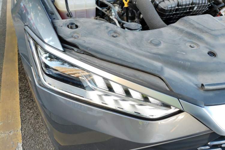 Used BYD Qin PLUS 2024 HONOR Edition DM-i 55KM Leading Model Right Front Headlight