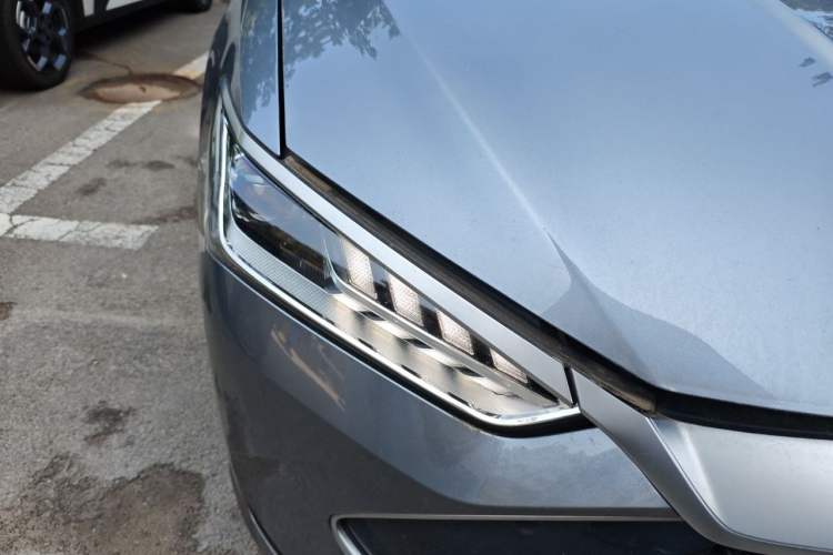Used BYD Qin PLUS 2024 HONOR Edition DM-i 55KM Leading Model Right Front Headlight