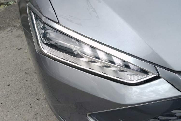 Used BYD Qin PLUS 2024 HONOR Edition DM-i 55KM Leading Model Right Front Headlight