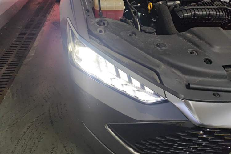 Used BYD Qin PLUS 2024 HONOR Edition DM-i 55KM Leading Model Right Front Headlight