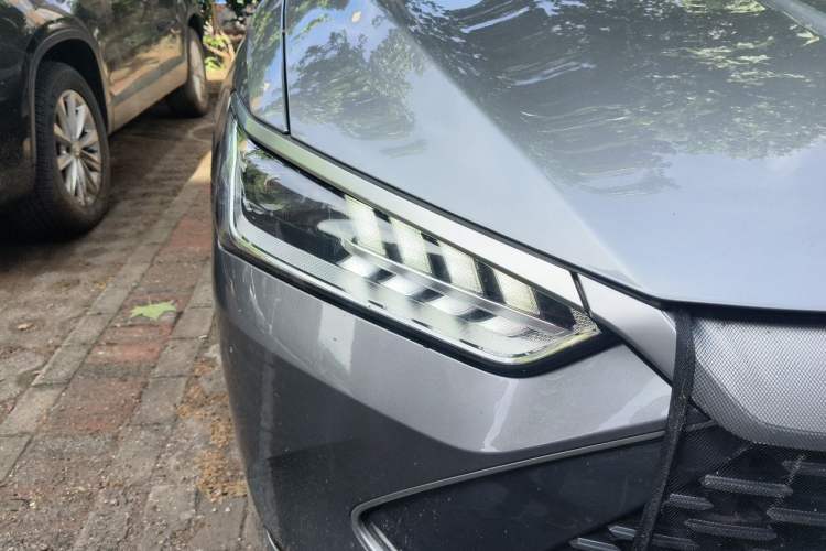 Used BYD Qin PLUS 2024 HONOR Edition DM-i 55KM Leading Model Right Front Headlight