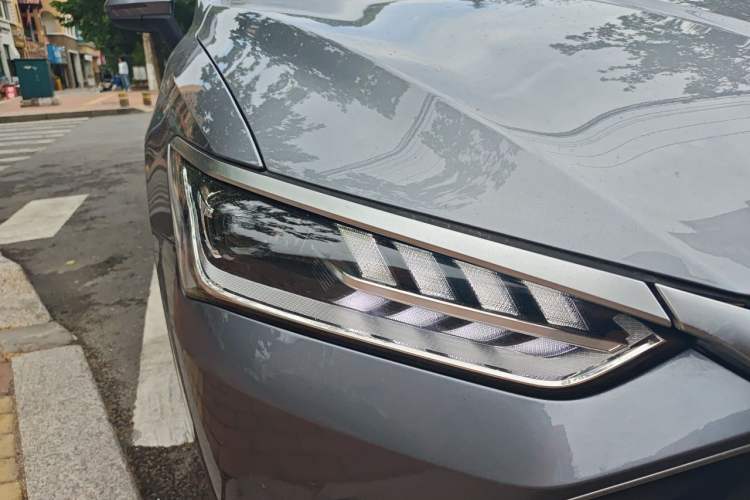 Used BYD Qin PLUS 2024 HONOR Edition DM-i 55KM Leading Model Right Front Headlight