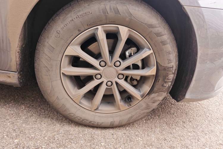 Used BYD Qin PLUS 2024 HONOR Edition DM-i 55KM Leading Model Right Front Wheel Hub