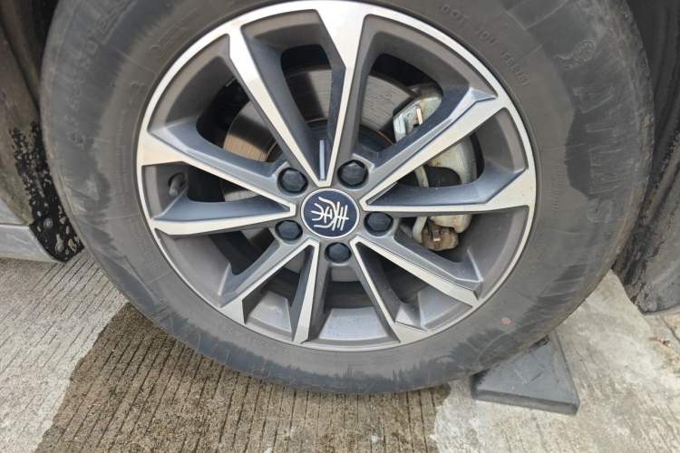Used BYD Qin PLUS 2024 HONOR Edition DM-i 55KM Leading Model Right Front Wheel Hub
