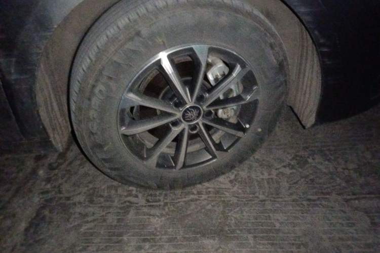 Used BYD Qin PLUS 2024 HONOR Edition DM-i 55KM Leading Model Right Front Wheel Hub