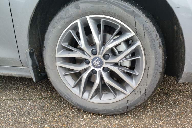 Used BYD Qin PLUS 2024 Honor Edition EV 510KM Leading Model Right Front Wheel Hub