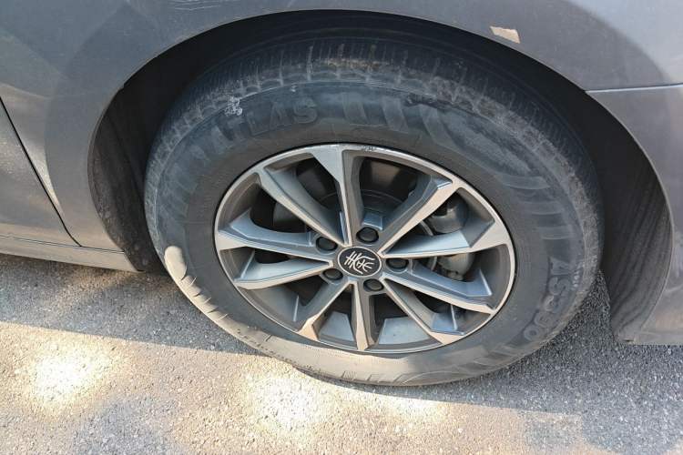Used BYD Qin PLUS 2024 HONOR Edition DM-i 55KM Leading Model Right Front Wheel Hub