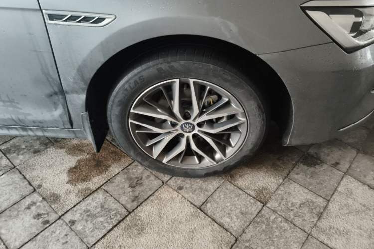 Used BYD Qin PLUS 2024 HONOR Edition DM-i 120KM Leading Model Right Front Wheel Hub