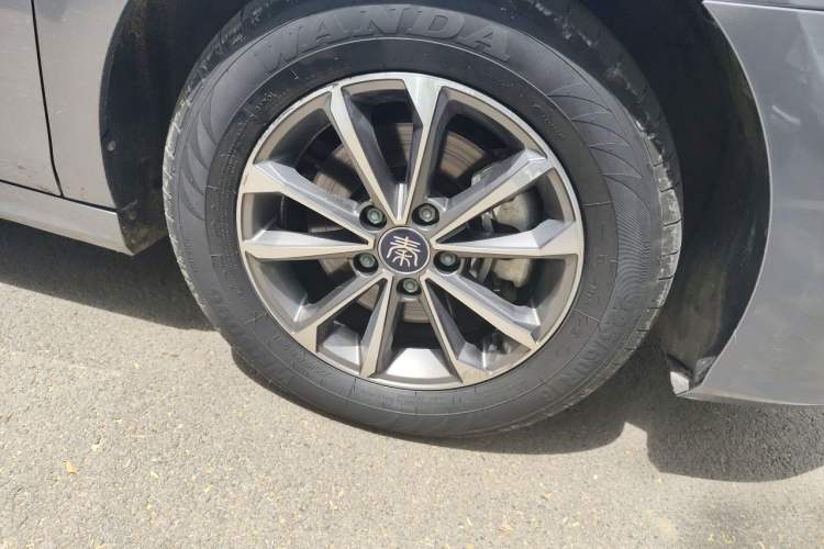 Used BYD Qin PLUS 2024 HONOR Edition DM-i 55KM Leading Model Right Front Wheel Hub