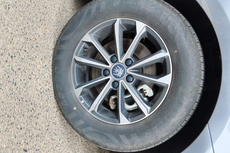 Used BYD Qin PLUS 2024 HONOR Edition DM-i 55KM Leading Model Right Front Wheel Hub