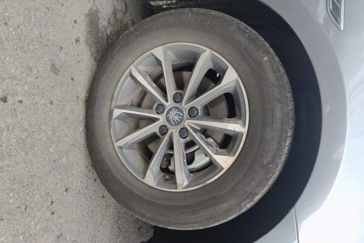 Used BYD Qin PLUS 2024 HONOR Edition DM-i 55KM Leading Model Right Front Wheel Hub