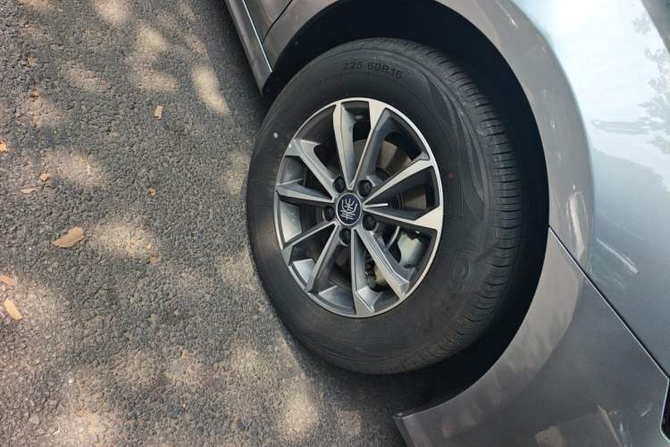 Used BYD Qin PLUS 2024 HONOR Edition DM-i 55KM Leading Model Right Front Wheel Hub