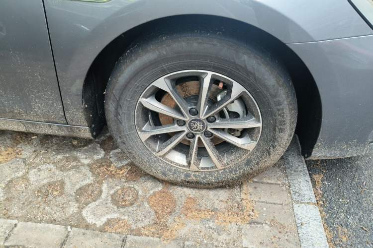 Used BYD Qin PLUS 2024 HONOR Edition DM-i 55KM Leading Model Right Front Wheel Hub