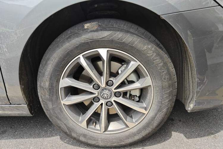 Used BYD Qin PLUS 2024 HONOR Edition DM-i 55KM Leading Model Right Front Wheel Hub
