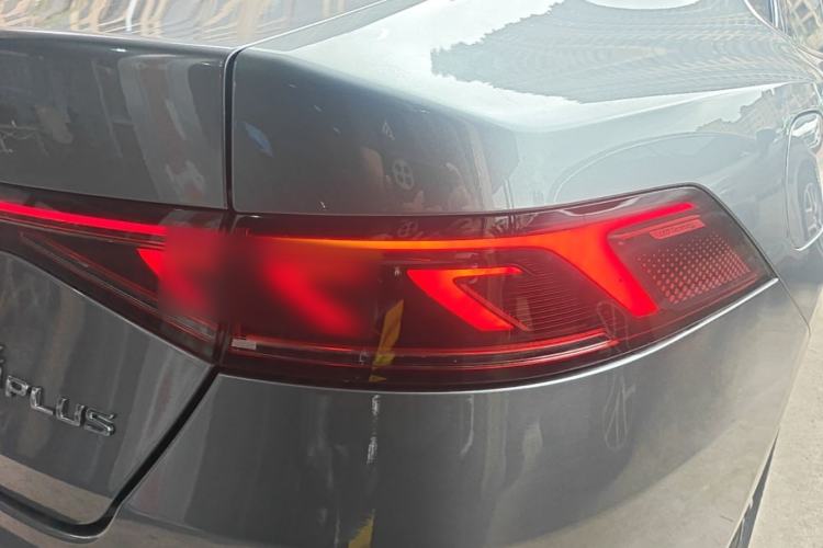 Used BYD Qin PLUS 2024 HONOR Edition DM-i 55KM Leading Model Right Rear Taillight