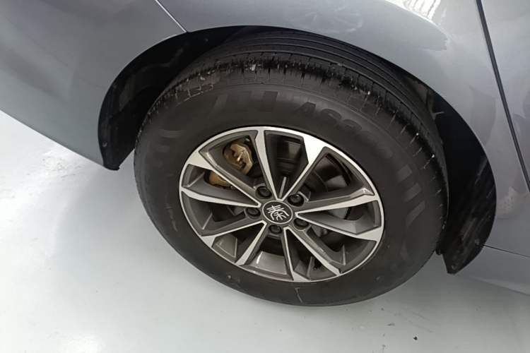 Used BYD Qin PLUS 2024 HONOR Edition DM-i 55KM Leading Model Right Rear Wheel Hub