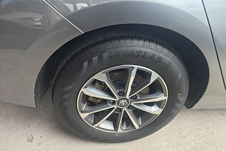 Used BYD Qin PLUS 2024 HONOR Edition DM-i 55KM Leading Model Right Rear Wheel Hub