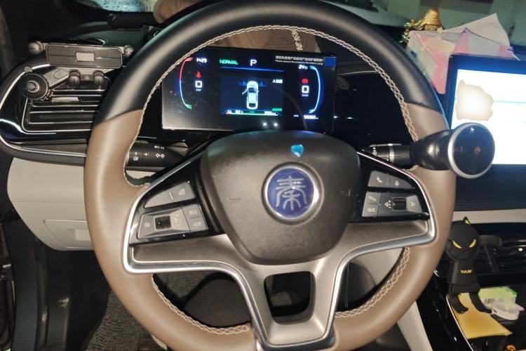 Used BYD Qin PLUS 2024 Honor Edition EV 420KM Leading Model Steering Wheel