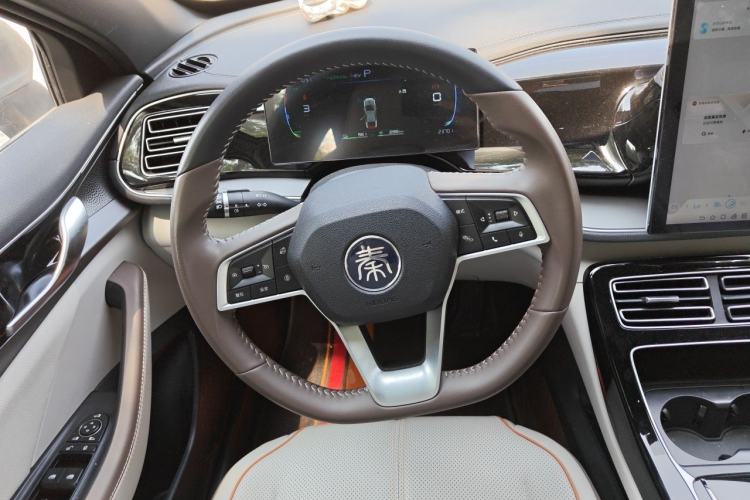 Used BYD Qin PLUS 2024 HONOR Edition DM-i 55KM Beyond Model Steering Wheel