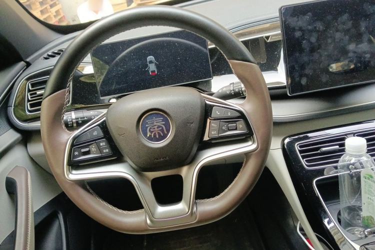 Used BYD Qin PLUS 2024 Honor Edition EV 420KM Leading Model Steering Wheel