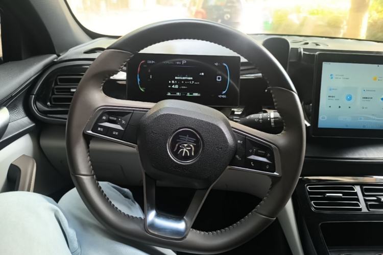 Used BYD Qin PLUS 2024 HONOR Edition DM-i 55KM Leading Model Steering Wheel