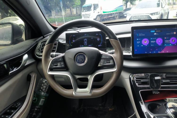 Used BYD Qin PLUS 2024 Honor Edition EV 510KM Leading Model Steering Wheel