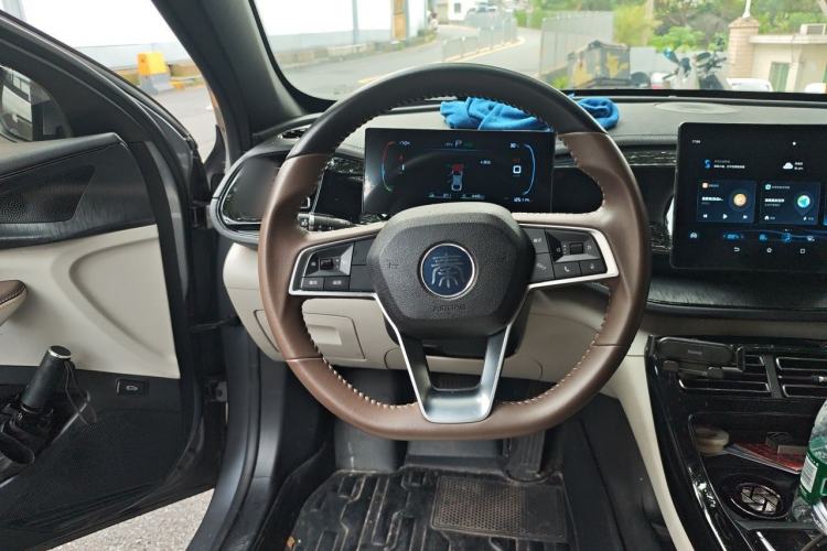 Used BYD Qin PLUS 2024 HONOR Edition DM-i 55KM Leading Model Steering Wheel