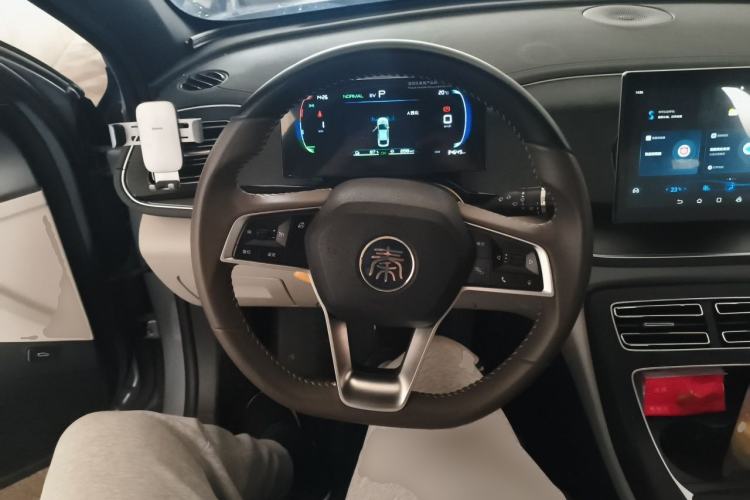 Used BYD Qin PLUS 2024 HONOR Edition DM-i 120KM Leading Model Steering Wheel