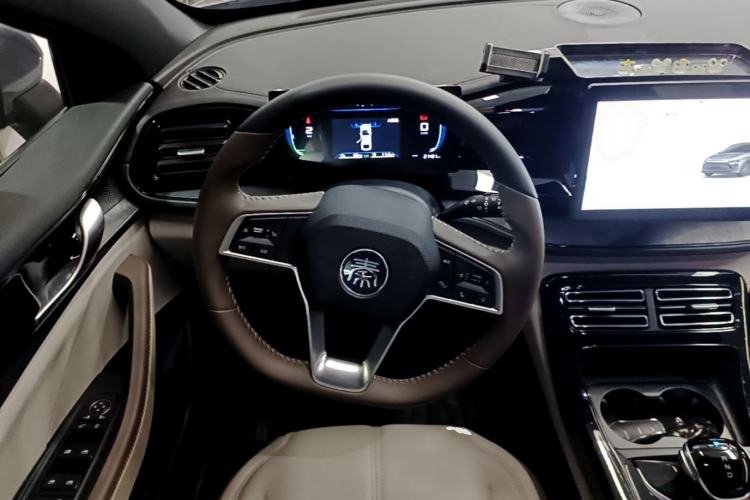 Used BYD Qin PLUS 2024 HONOR Edition DM-i 55KM Leading Model Steering Wheel