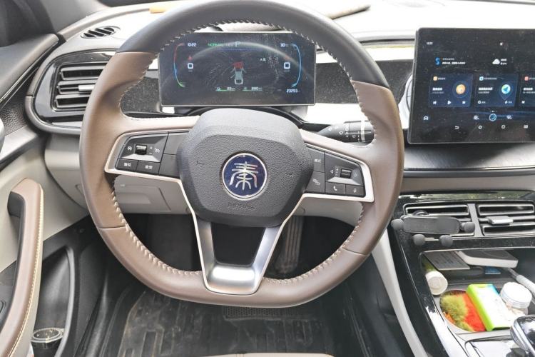 Used BYD Qin PLUS 2024 HONOR Edition DM-i 55KM Leading Model Steering Wheel