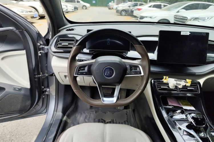 Used BYD Qin PLUS 2024 HONOR Edition DM-i 55KM Leading Model Steering Wheel