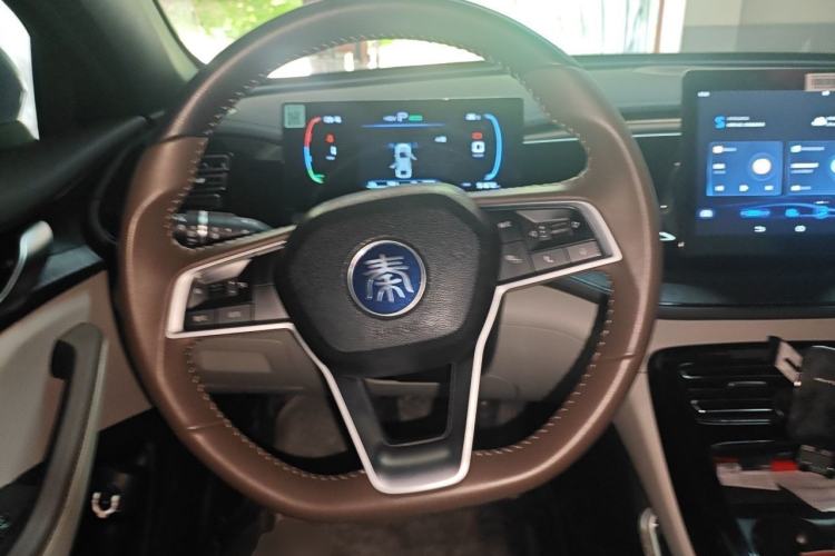 Used BYD Qin PLUS 2024 HONOR Edition DM-i 55KM Leading Model Steering Wheel