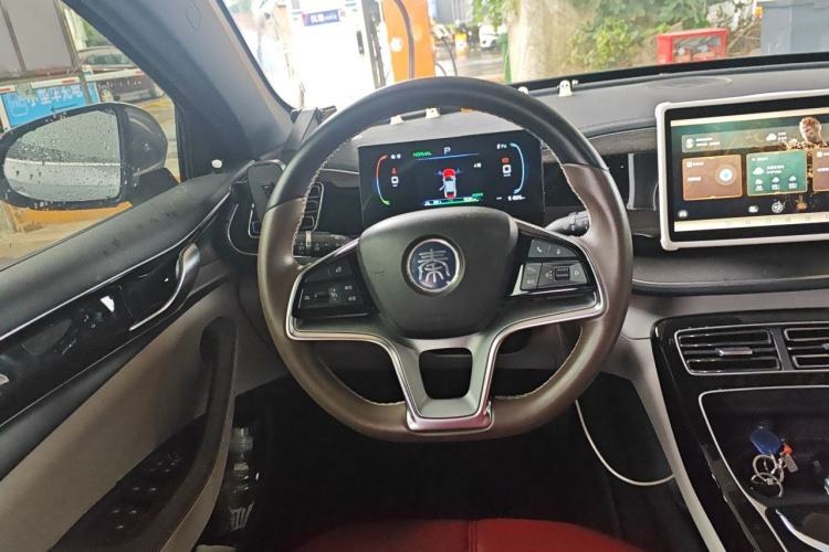 Used BYD Qin PLUS 2024 Honor Edition EV 510KM Leading Model Steering Wheel