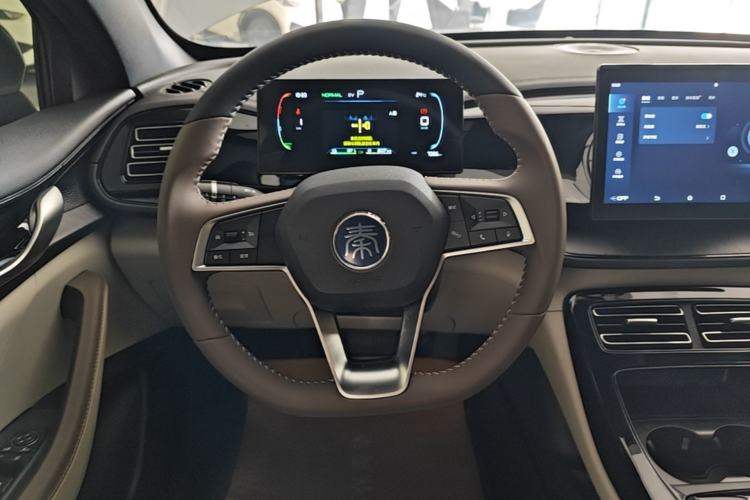 Used BYD Qin PLUS 2024 HONOR Edition DM-i 55KM Leading Model Steering Wheel