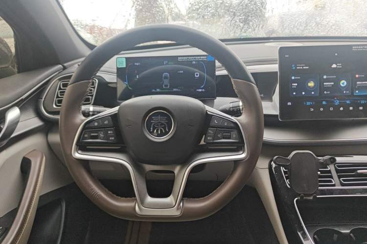 Used BYD Qin PLUS 2024 Honor Edition EV 510KM Beyond Model Steering Wheel