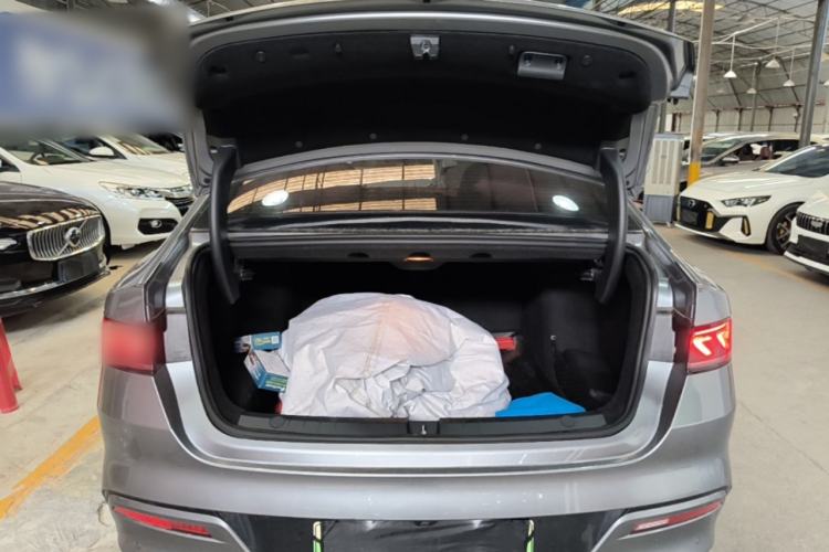 Used BYD Qin PLUS 2024 HONOR Edition DM-i 55KM Leading Model Trunk