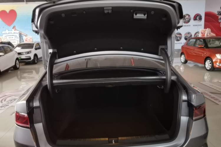 Used BYD Qin PLUS 2024 HONOR Edition DM-i 55KM Leading Model Trunk