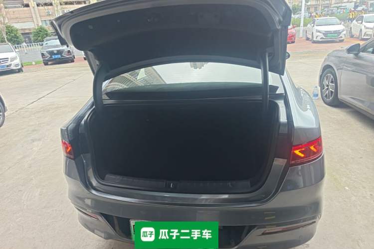 Used BYD Qin PLUS 2024 HONOR Edition DM-i 55KM Leading Model Trunk