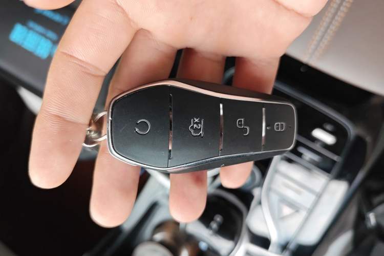Used BYD Qin PLUS 2024 HONOR Edition DM-i 55KM Leading Model Vehicle Key