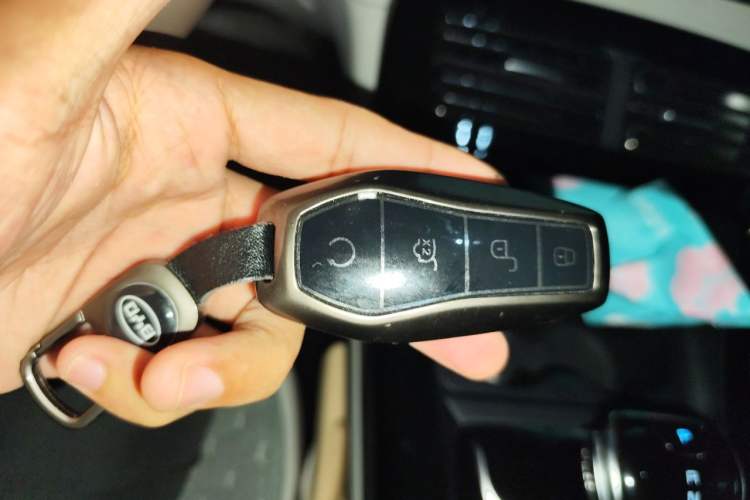 Used BYD Qin PLUS 2024 HONOR Edition DM-i 55KM Leading Model Vehicle Key