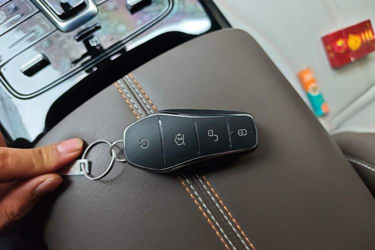 Used BYD Qin PLUS 2024 HONOR Edition DM-i 55KM Leading Model Vehicle Key