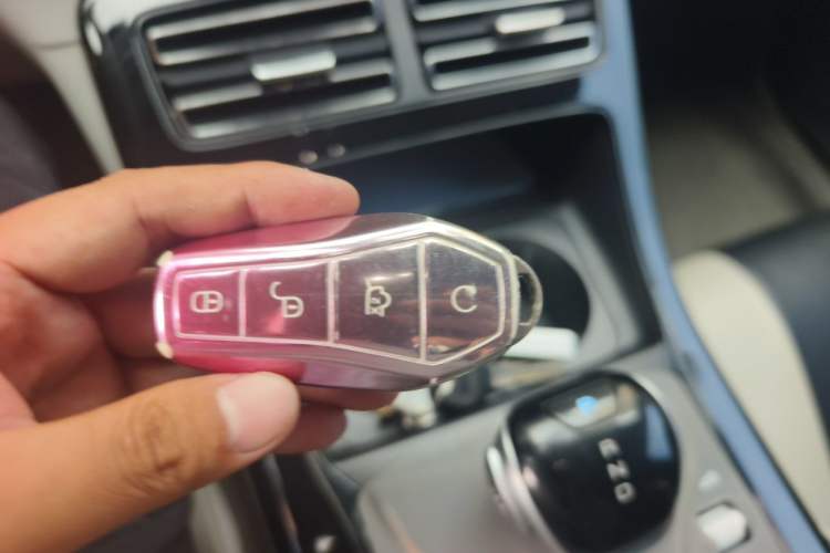 Used BYD Qin PLUS 2024 HONOR Edition DM-i 55KM Leading Model Vehicle Key